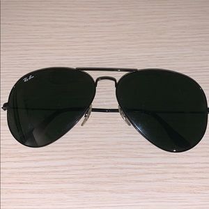 Black ray bans